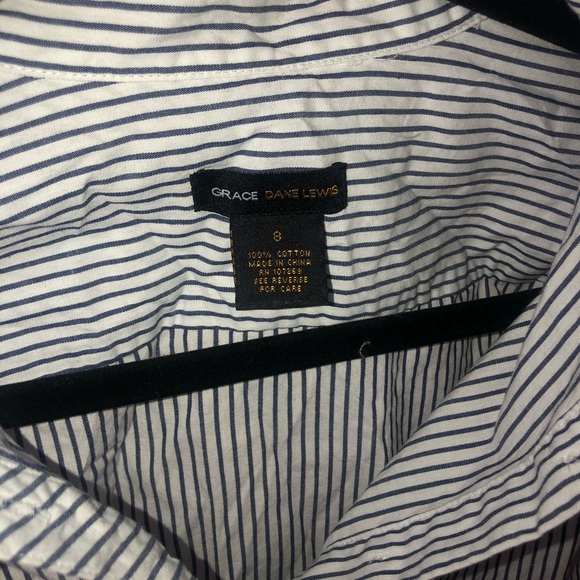 Women’s Button Up Blouse - Picture 2 of 3